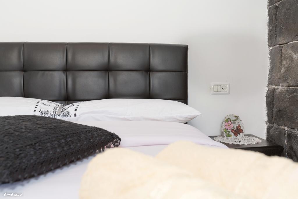 Bridge To Peace Hotel Тиберия Екстериор снимка