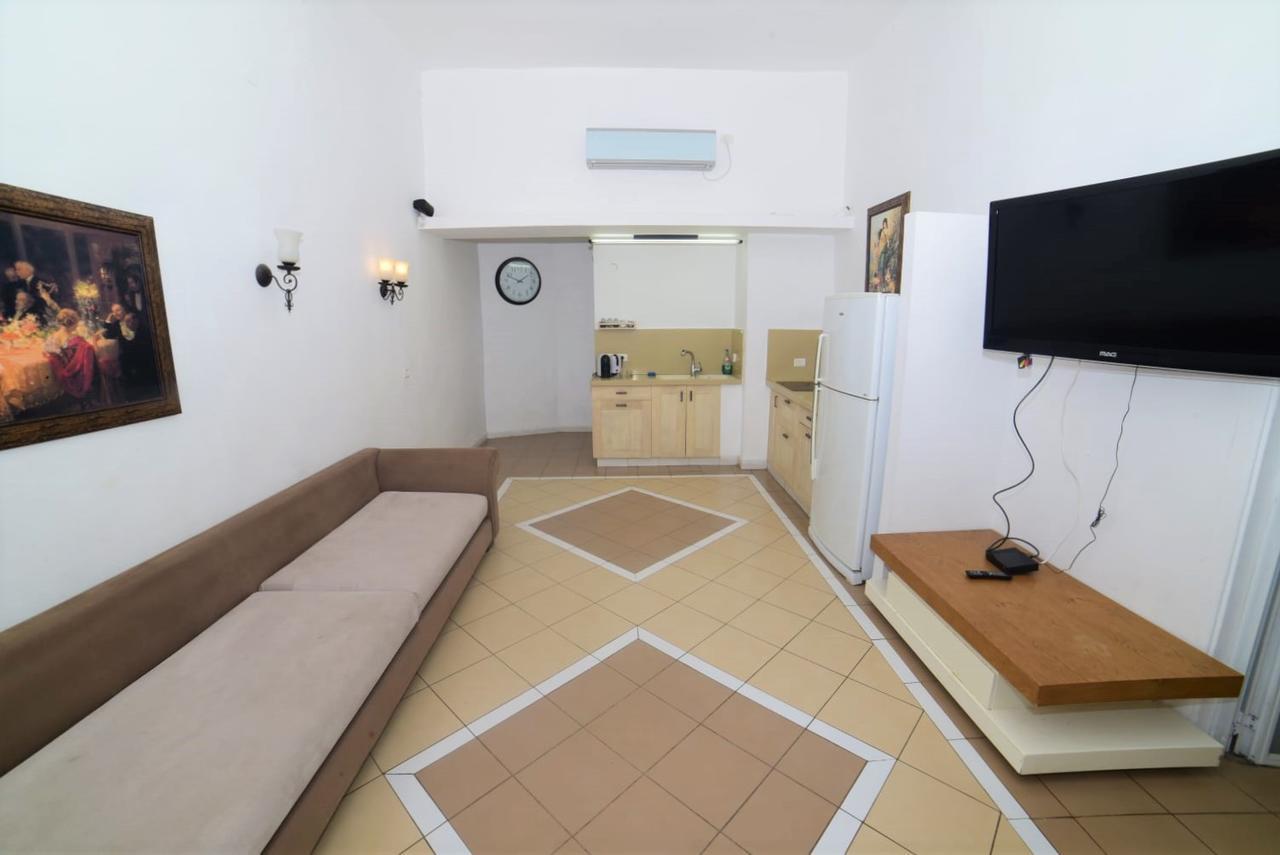 Bridge To Peace Hotel Тиберия Екстериор снимка