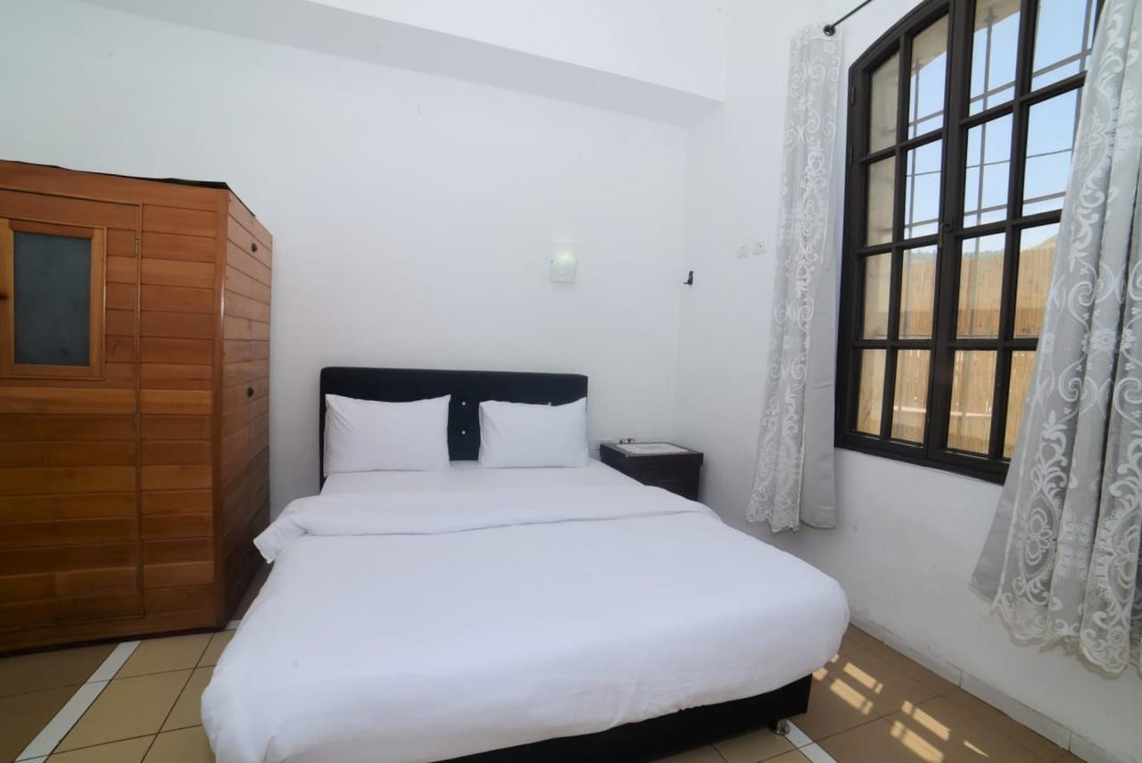 Bridge To Peace Hotel Тиберия Екстериор снимка