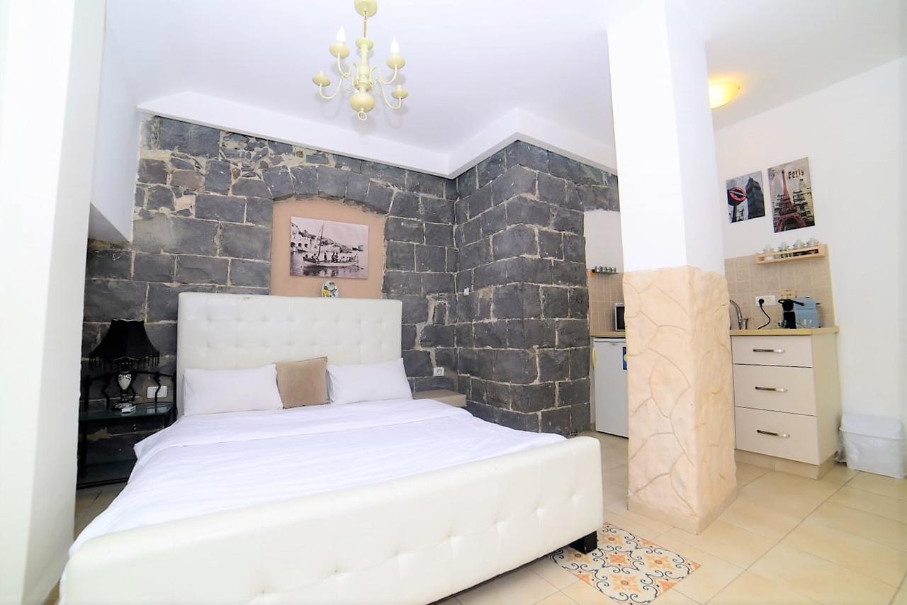 Bridge To Peace Hotel Тиберия Екстериор снимка